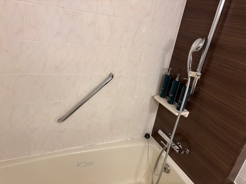 バスタブとシャワー